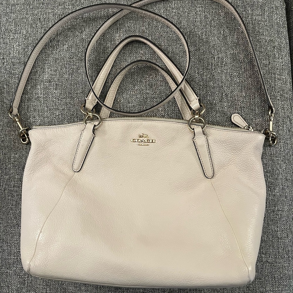 Coach Cream Shoulder Bag with Structured Design and Metallic Hardware